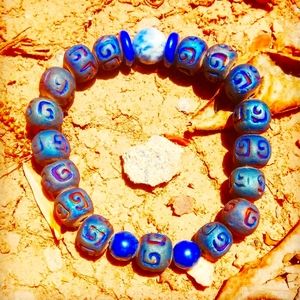 Beautiful stylish wooded beads; looks great!!!